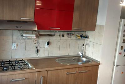 Apartament cu 3 camere decomandat în Central - 1