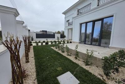 Casă cu 6 camere cu Teren 1000 Mp în Central