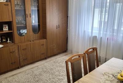 Apartament cu 2 camere semidecomandat în Câmpia Turzii