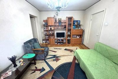 Apartament cu 3 camere semidecomandat în Central - 1