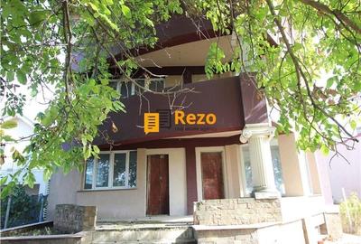 Vila impozanta, cu teren 2500 mp, la pret de apartament! Vila impozanta, cu teren 2500 mp, la pret de apartament! - 3