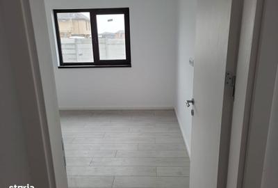 Casă cu 3 camere cu Teren 450 Mp în Central - 11
