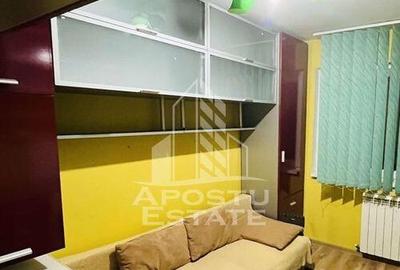 Apartament cu o camera , zona Dacia - 3