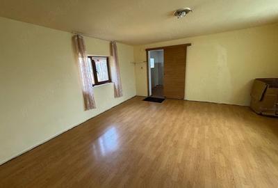 Casă cu 2 camere cu Teren 200 Mp în Exterior Vest - 4