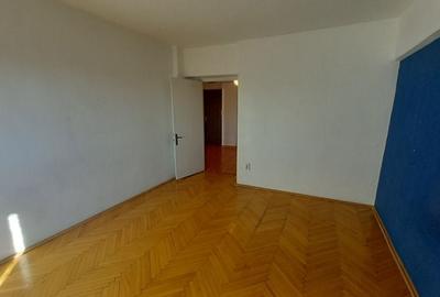 Unirii (Tribunal),2 camere etaj 5, spatios,vedere fata,intrare stradala Unirii (Tribunal),2 camere etaj 5, spatios,vedere fata,intrare stradala - 12