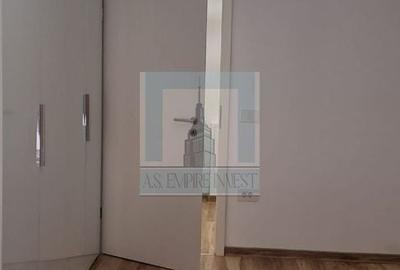 Apartament cu 3 camere decomandat în Tractorul - 5