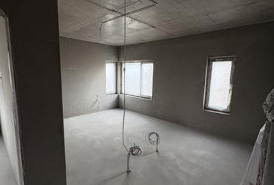 Apartament 3 Camere, Zona Metro 2 - 5