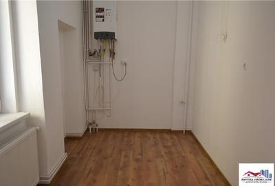 Spatiu Comercial de Inchiriat in Zona Centrala - 7