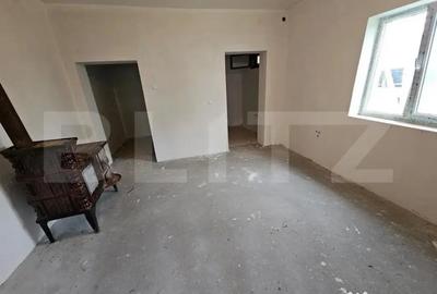 Casă cu 3 camere cu Teren 2050 Mp în Central - 11