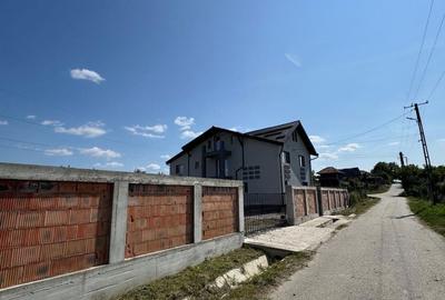 Casă cu 4 camere în Băbeni - 8