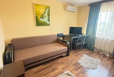 Garsonieră decomandată în Complex Studențesc