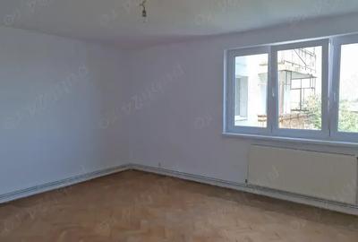 PIATA SUD, str.Castanilor nr.4, 3 camere dec., 82mp, etaj 7 din 10,vedere superba, renovat 2025 - 2