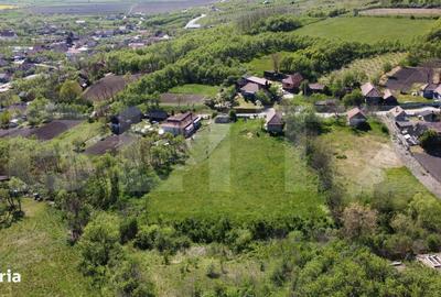 Casă cu 2 camere cu Teren 4700 Mp în Răscruci - 3