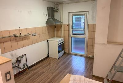 Apartament cu 3 camere decomandat în Grigorescu - 2
