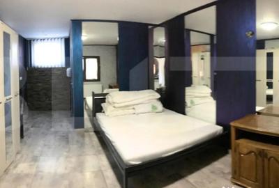 Casă cu 7 camere cu Teren 400 Mp în Central - 1