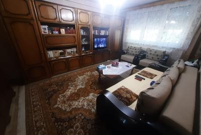Apartament cu 3 camere decomandat în Drumul Taberei - 1