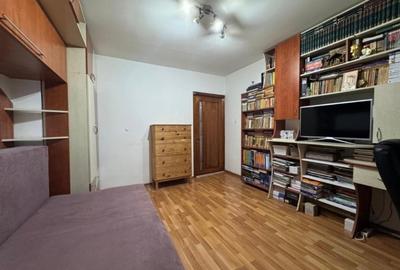 Apartament cu 3 camere decomandat în Păcurari