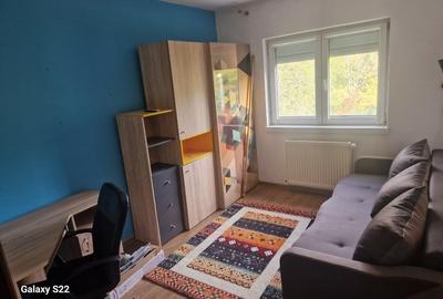 PProprietar, ofer spre închiriere apartament trei camere Zona Soarelui PProprietar, ofer spre închiriere apartament trei camere Zona Soarelui - 9