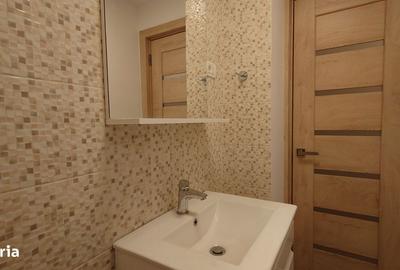 Apartament cu 3 camere decomandat, mobilat în Decebal - 10