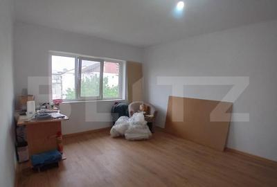 Apartament renovat cu 2 camere decomandate ?i garaj in Dum - 3