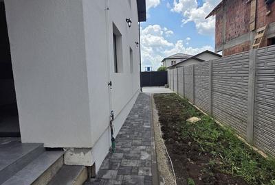 Casă cu 5 camere cu Teren 200 Mp în Central - 2