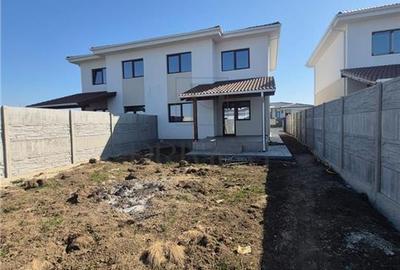 Duplex cu 4 camere cu Canalizare în Moșnița Nouă - 6