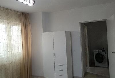 Garsonieră decomandată în Central - 2