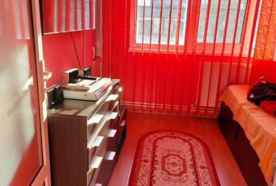 Apartament cu 3 camere semidecomandat în Viziru 1 - 5