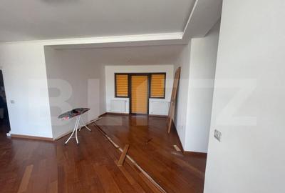 Casă cu 7 camere cu Teren 1300 Mp în Central - 12