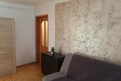Inchiriez garsoniera confort 1.Loc Roman Sunt proprietar. - 2
