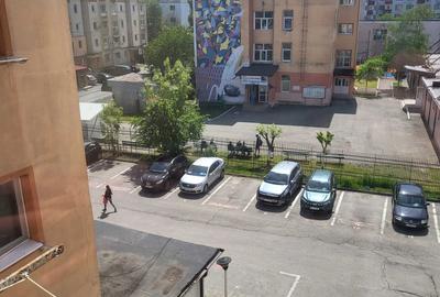 Apartament cu 2 camere decomandat în 9 Mai - 7