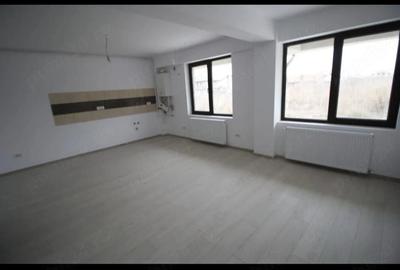 Apartament cu 3 camere semidecomandat în Central - 5