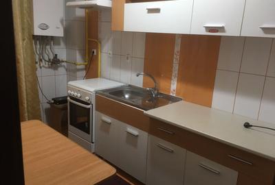 Garsoniera in bloc nou zona Stadion - 6