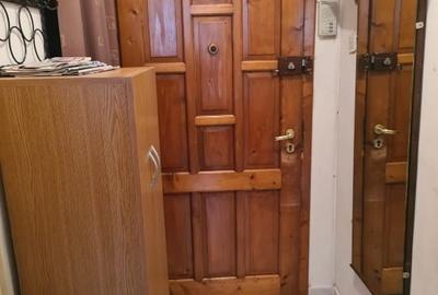 46mp cu Mobilier de Epocă în Bloc Solid din 1975 - 5