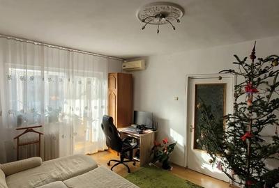 Ocazie la pre? redus. Proprietar Vand Apartament 2 camere in Micalaca. - 3