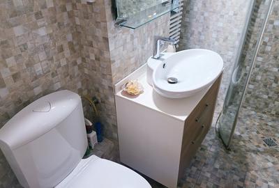 Apartament cu 3 camere semidecomandat, mobilat în Micro 17 - 18