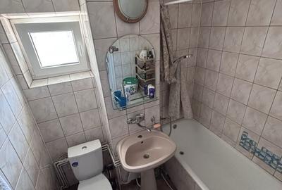 Apartament cu 3 camere decomandat în Pietrișu - 7