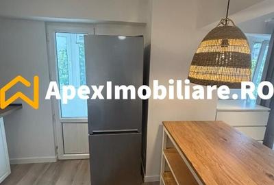 Garsonieră decomandată în Decebal