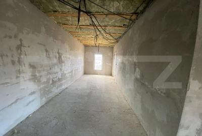 Casă cu 4 camere cu Teren 1500 Mp în Central - 2