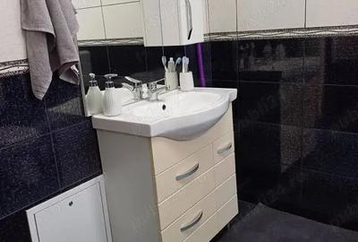 Casă cu 3 camere cu Teren 300 Mp în Dumbrăvița