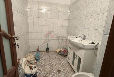 Apartament cu 2 camere decomandat în Cug - 3