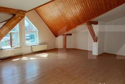 Spațiu comercial, de 375 mp, în Central - 7