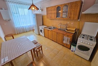 Garsonieră decomandată în Becaș - 2