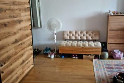 Apartament cu 3 camere decomandat în Petrești - 2