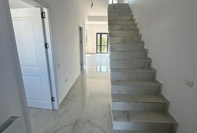 Casă cu 4 camere cu Teren 300 Mp în Central - 9