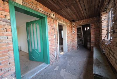 Casă cu 4 camere cu Teren 1887 Mp în Burjuc - 5
