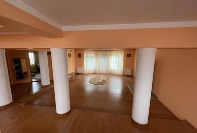 Casă cu 4 camere cu Teren 870 Mp în Central - 8