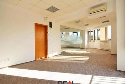 Spațiu comercial, de 105 mp, în Ștefan cel Mare - 8