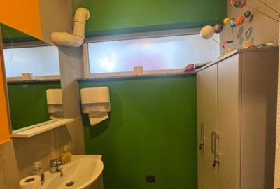 Spațiu comercial, de 185 mp, în Central - 6