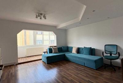 Apartament cu 3 camere decomandat în Astra